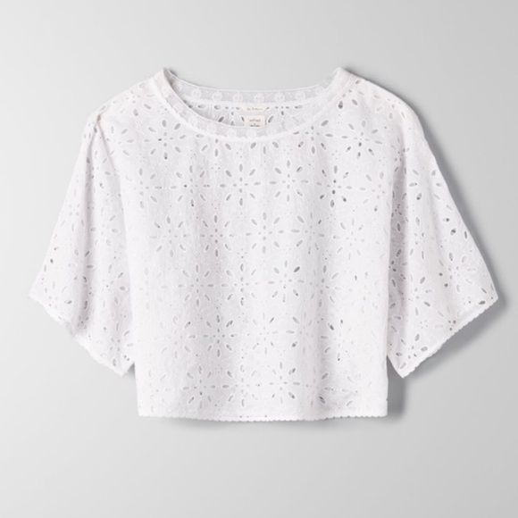 NWT Wilfred La Boheme Blayze Eyelet Cropped Blouse in Black Noir Size Medium - Picture 1 of 9
